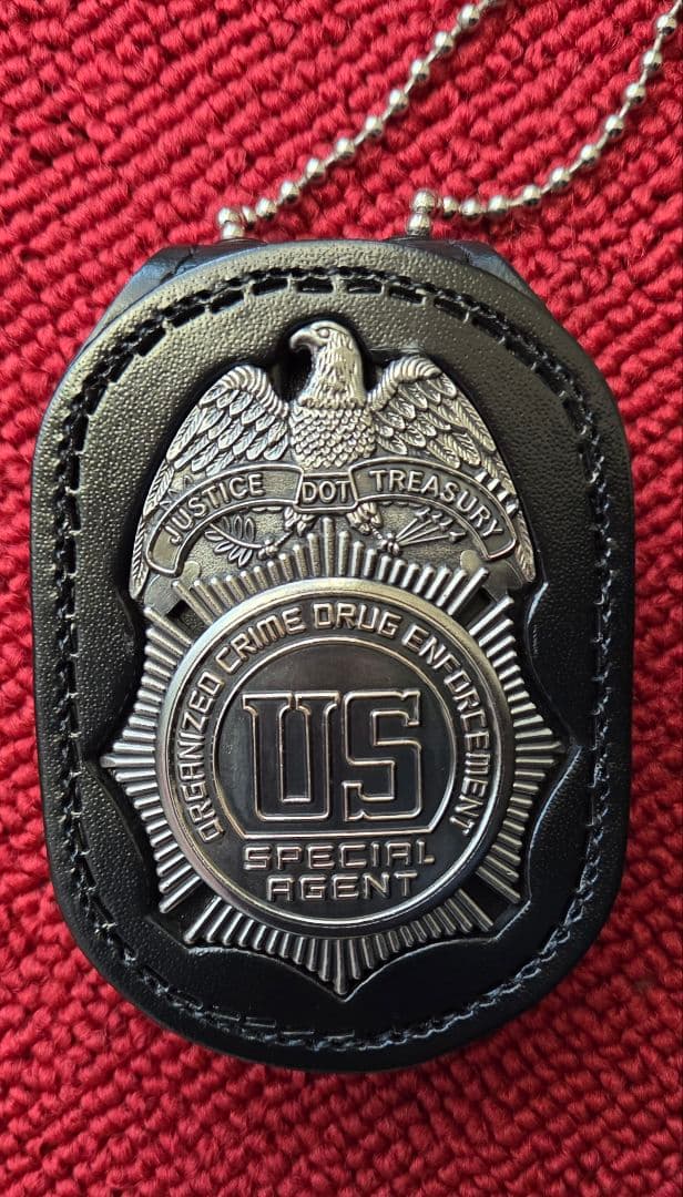 米国ポリスバッジ【DEA特別組織犯罪対策班】ストロング社製専用バッジホルダー付