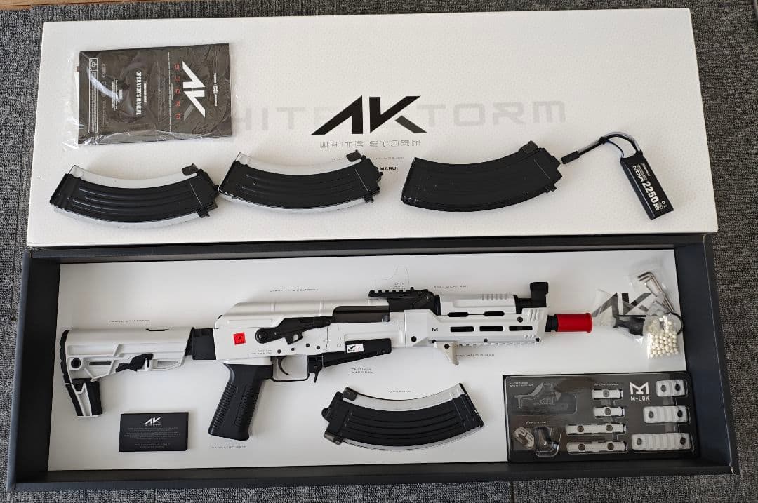 東京マルイ　ホワイトストームAK 次世代電動ガン 東京マルイ】AK ホワイトストーム｜次世代電動ガン｜ミニSバッテリー