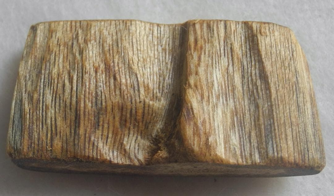 ベトナム産 天然棋楠 木片 6,2g 奇楠 沈香 香木 伽羅 Qi Nan