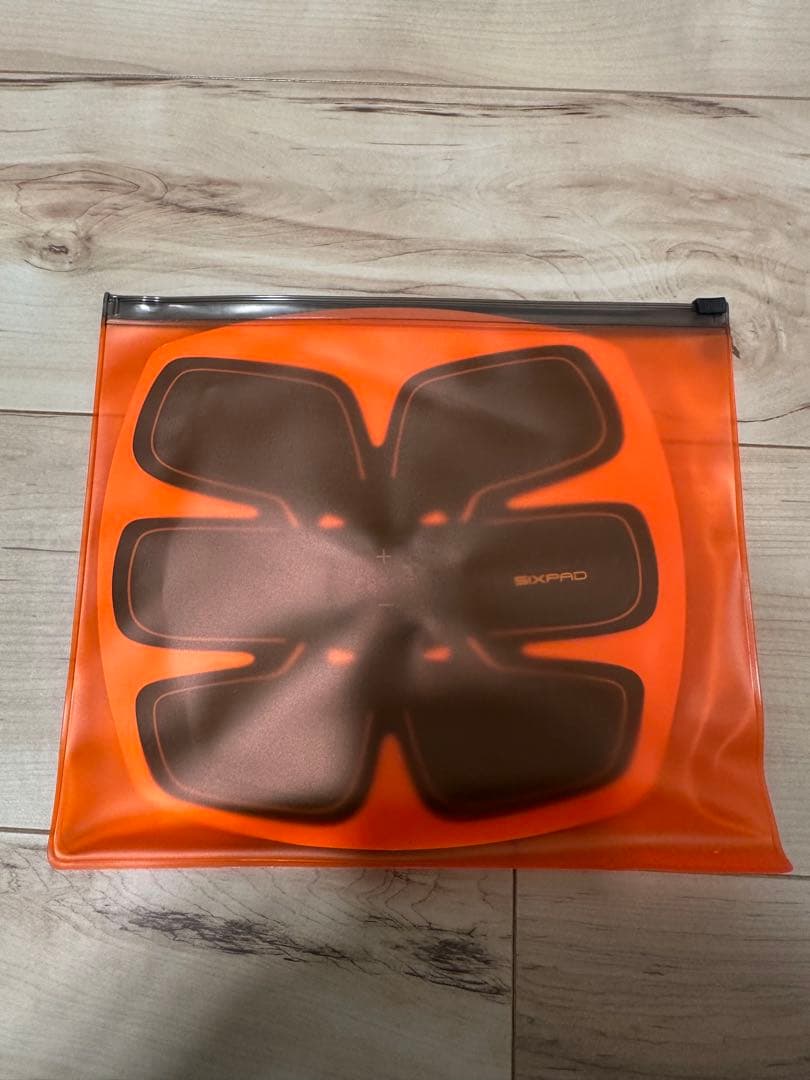 SIXPAD BODY REVOLUTION EMS MEAT トレーニング - メルカリ