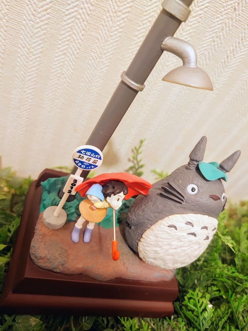 レア♡となりのトトロ 2012年雨の日バス待ちカレンダー【フィギュア