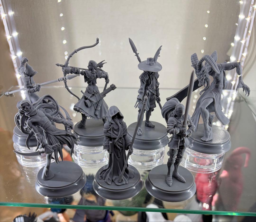 Fate サーヴァント クラスカード フィギュア モニュメント - メルカリ