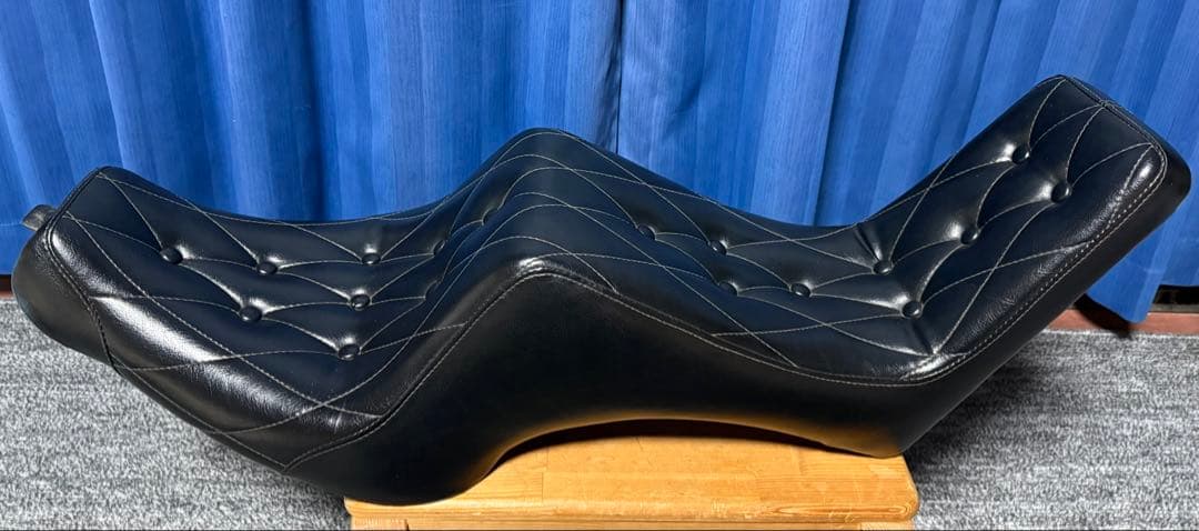 スポーツスター XL1200NS外し IRON アイアン キング&クイーンシート