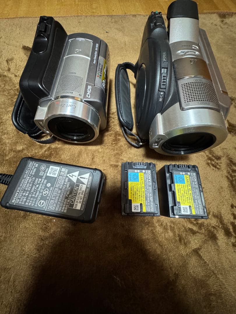 ビデオカメラ SONY HDR-UX7 DCR-SR220