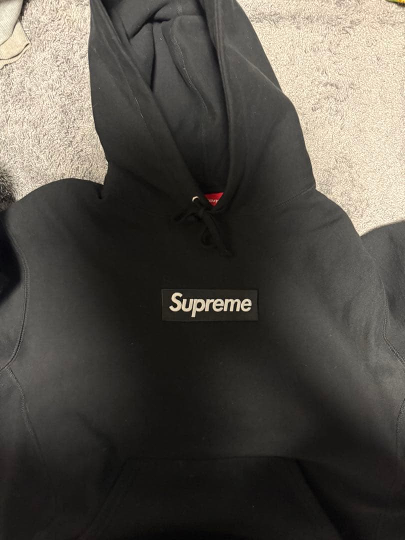 シュプリーム　ボックスロゴフーディー　2024
