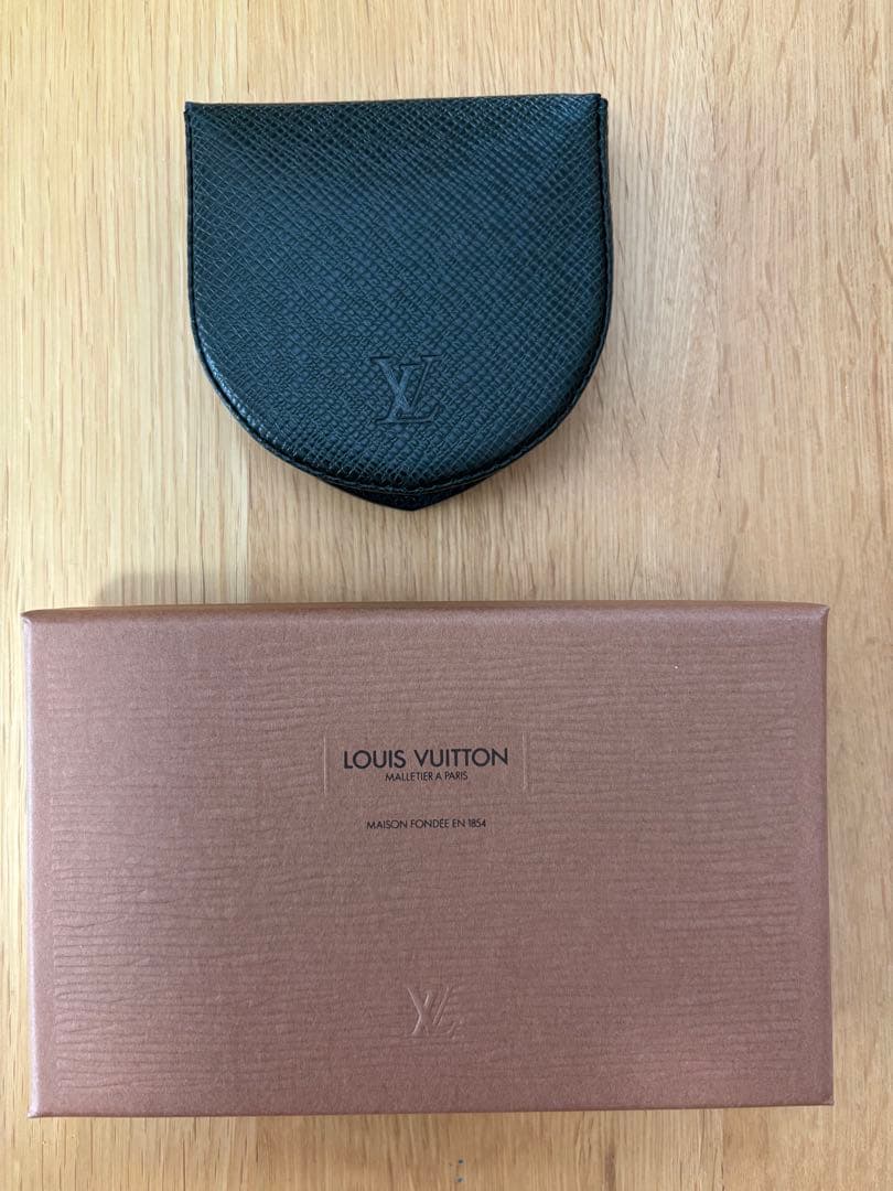 Louis Vuitton ケース ダークグリーン