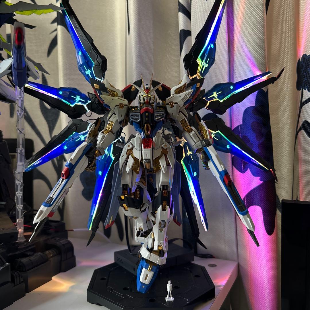 ストライクフリーダム　LED発光機能付き