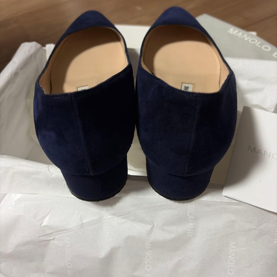 美品】マノロブラニク リストニー ネイビー 38 - メルカリ