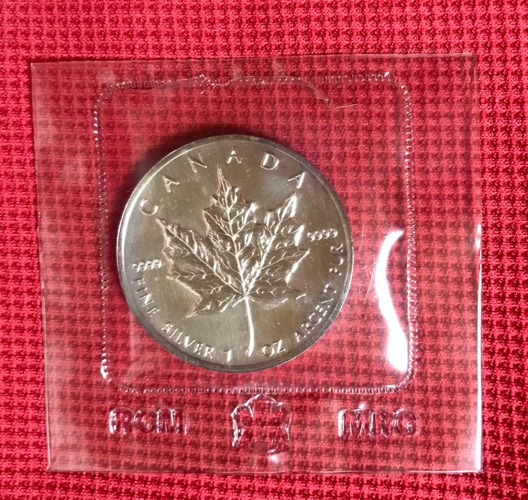 1989年 メイプルリーフ銀貨 1オンス 純銀 - メルカリ