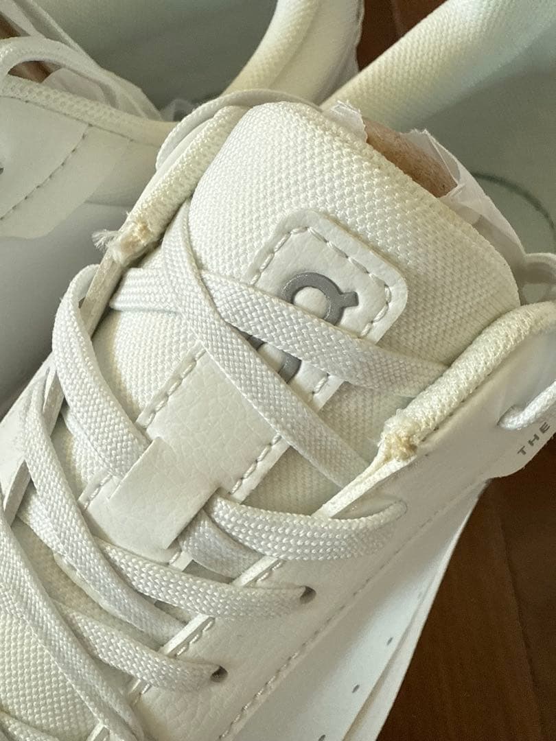 【未使用】　On 白スニーカー　26.5cm