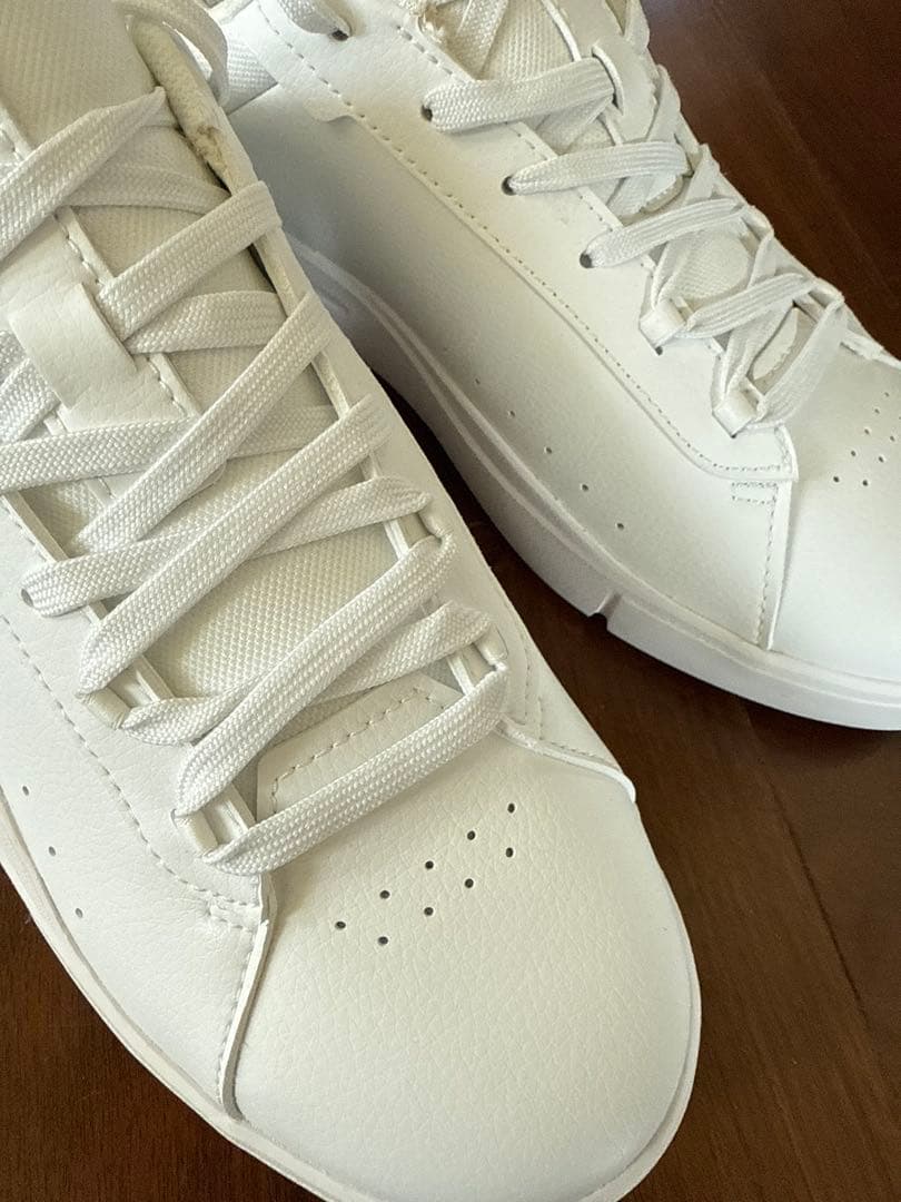 【未使用】　On 白スニーカー　26.5cm