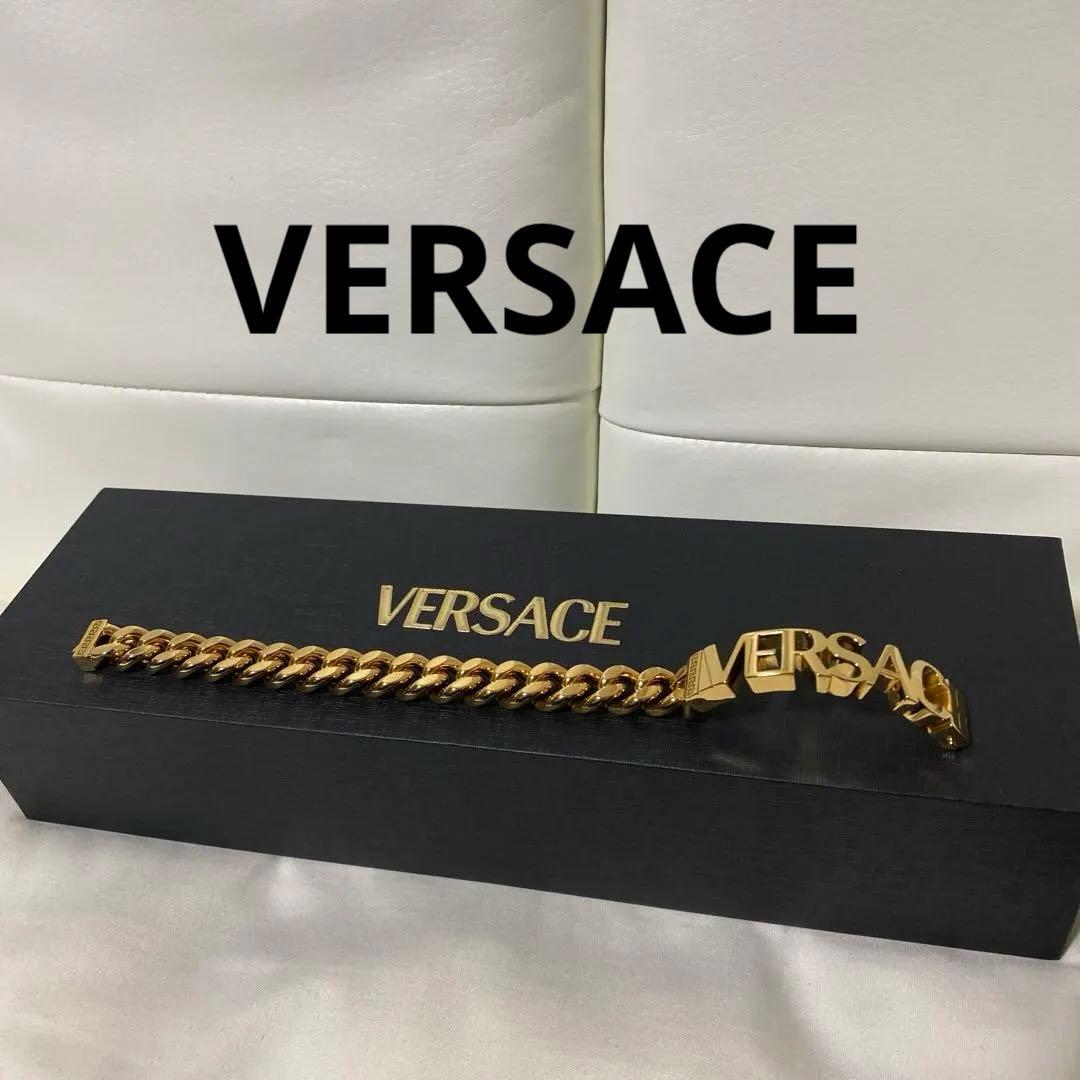 VERSACE ロゴブレスレット