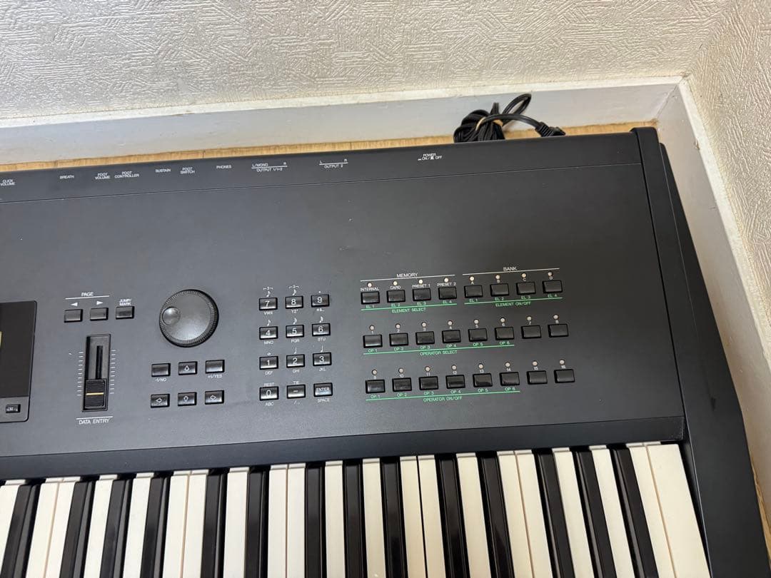 希少 YAMAHA SY77 シンセサイザー - メルカリ