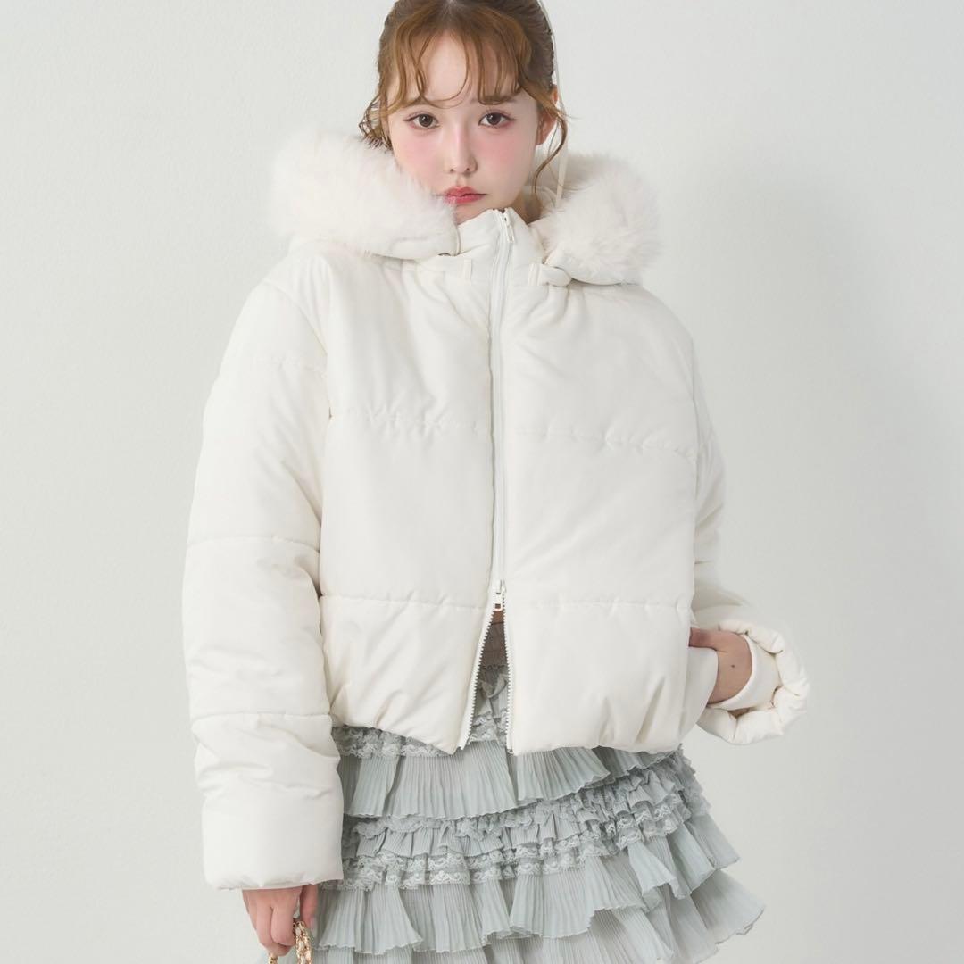 ナイスクラップ ダウンジャケット フード付きショートフェイクダウンジャケット 今すぐお届け可能!】フード付きショートフェイクダウンジャケット