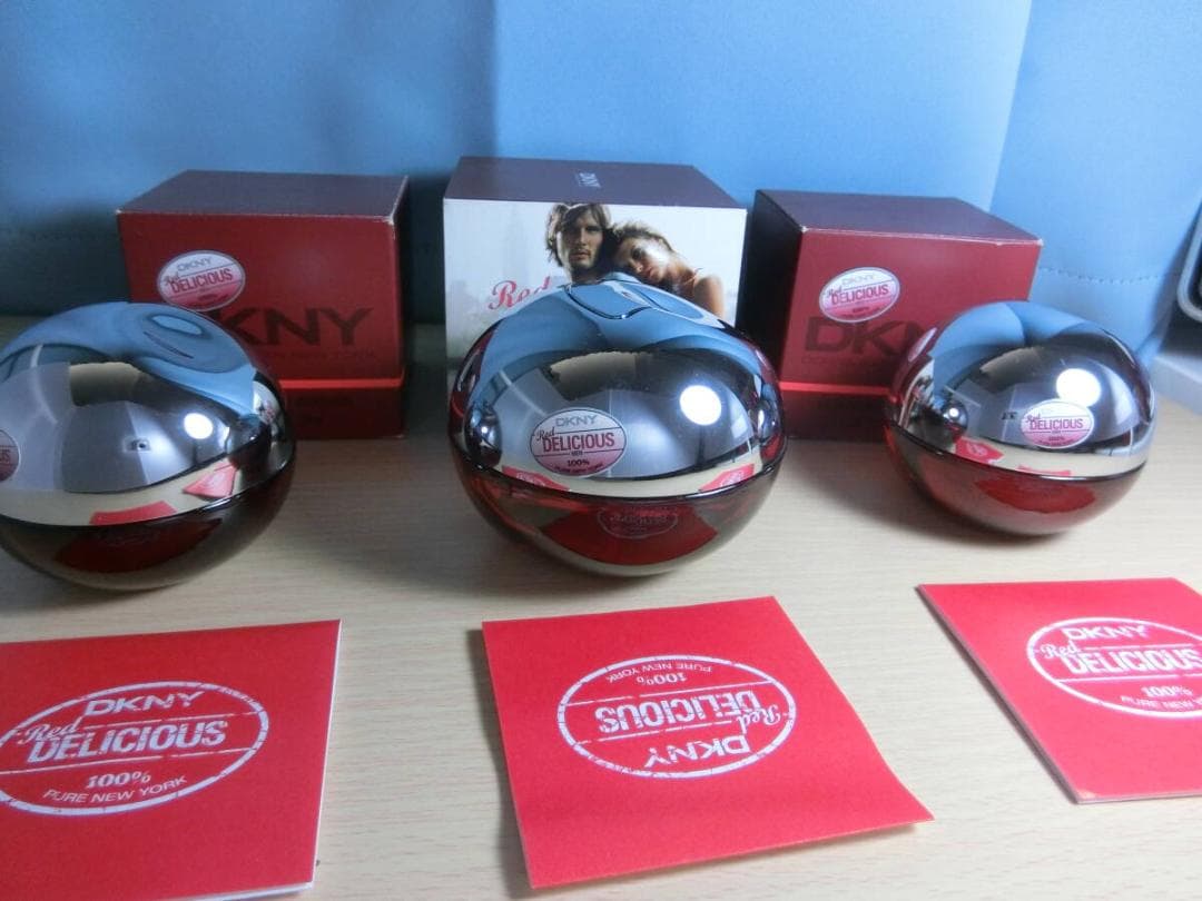 30ml2個と50ml1個計3個未使用香水 ダナキャラン レッドデリシャス メン