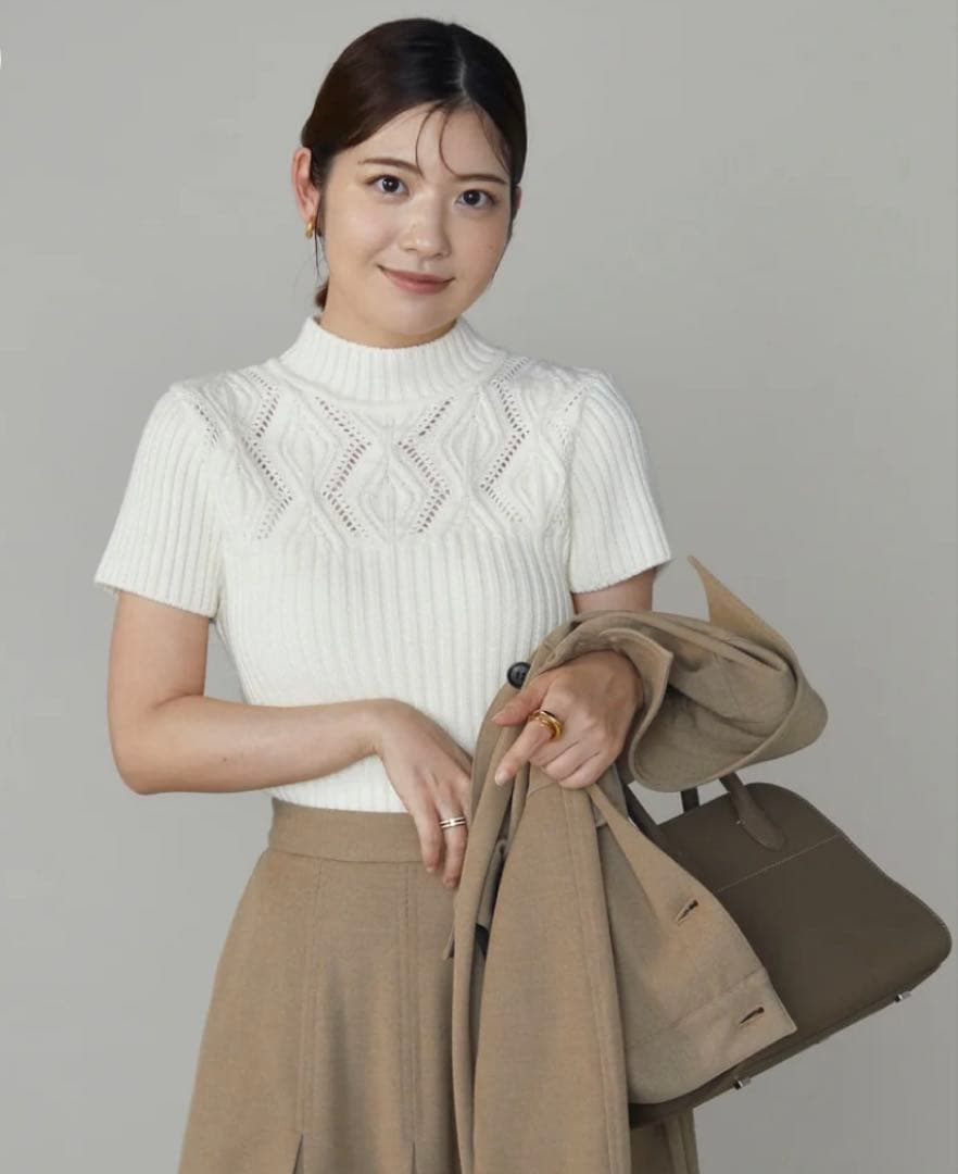 Audire アウディーレ Diamond knit tops (Ivory)