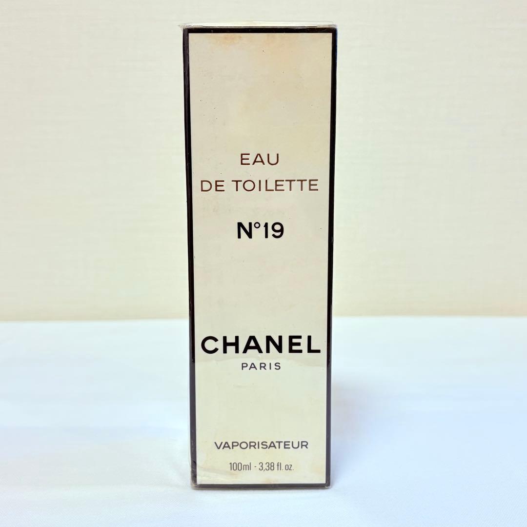 新品　シャネル N°19 オードトワレ　ヴァポリザター　香水　100ml