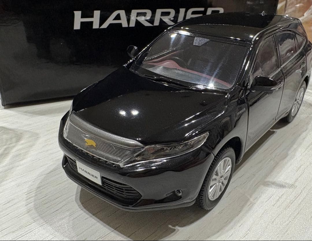 HARRIER ミニカー ブラック