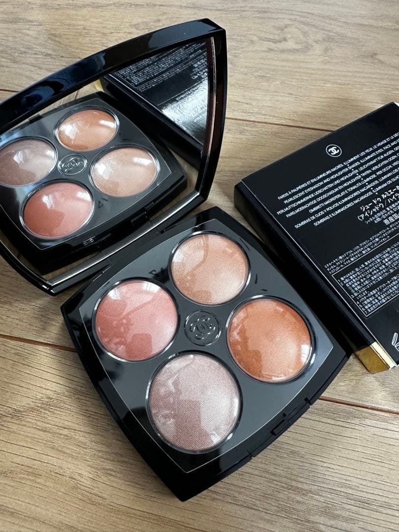 CHANEL JOUES DE LUMIERE アイシャドウパレット新品未使用品