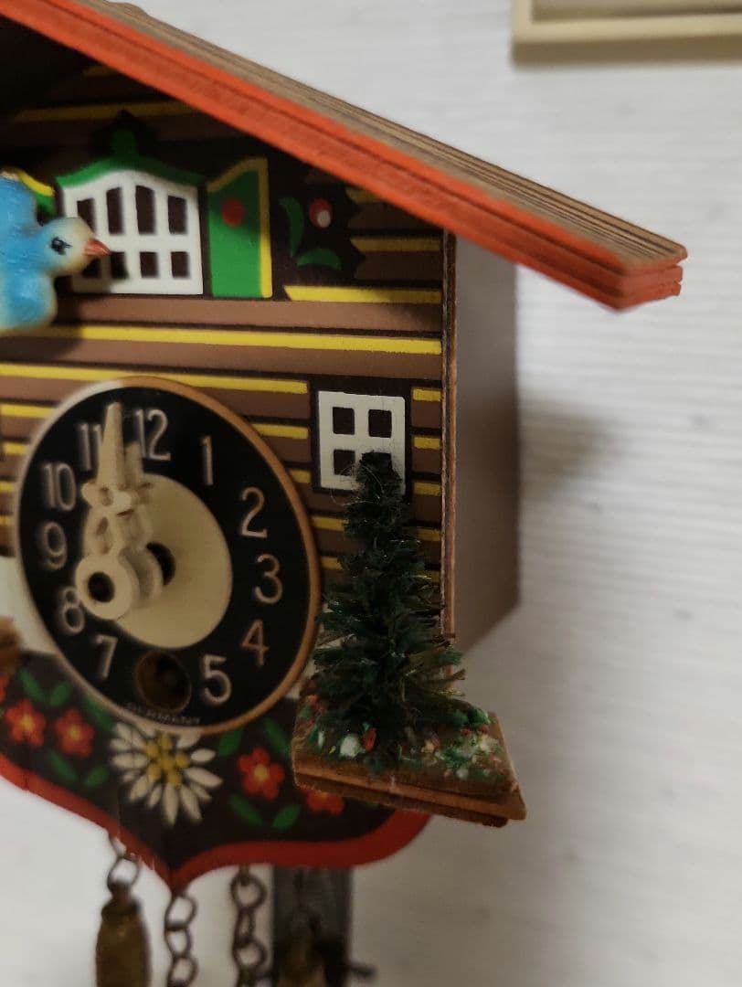 ドイツ/エングストラー社製 ゼンマイ巻 ミニチュア鳩時計 木製