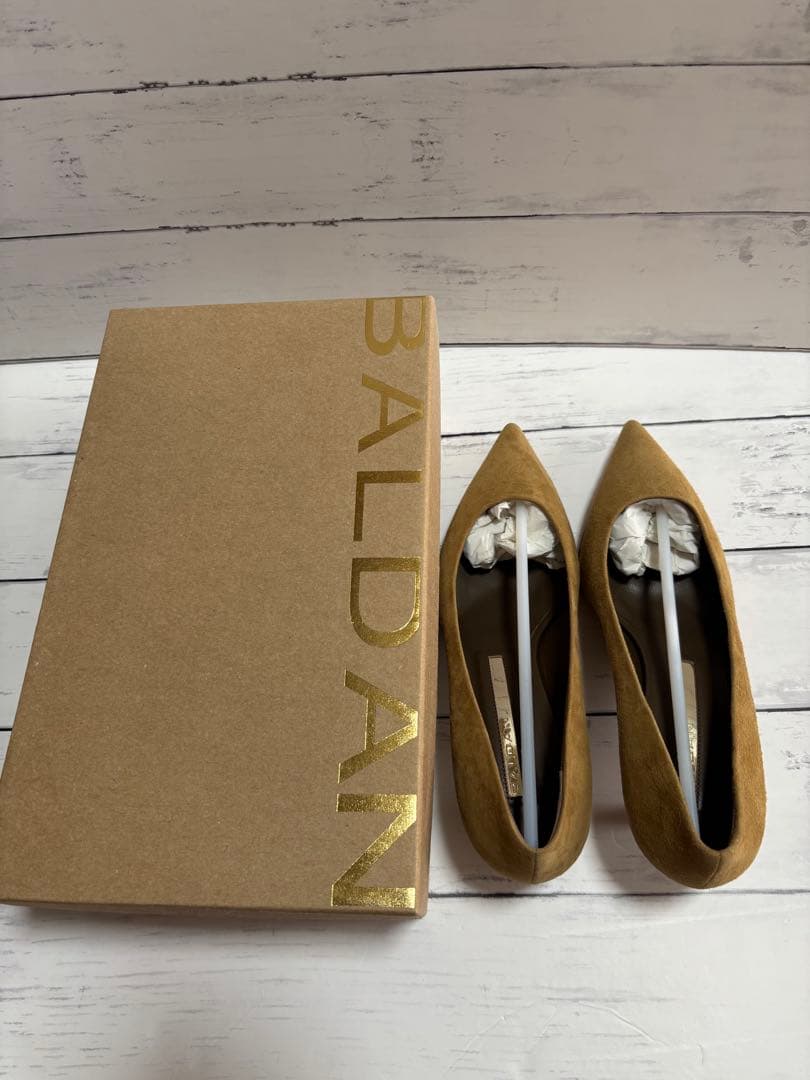 新品・未使用【BALDAN】スウェードパンプス(23.5㎝)ポインテッドトゥ