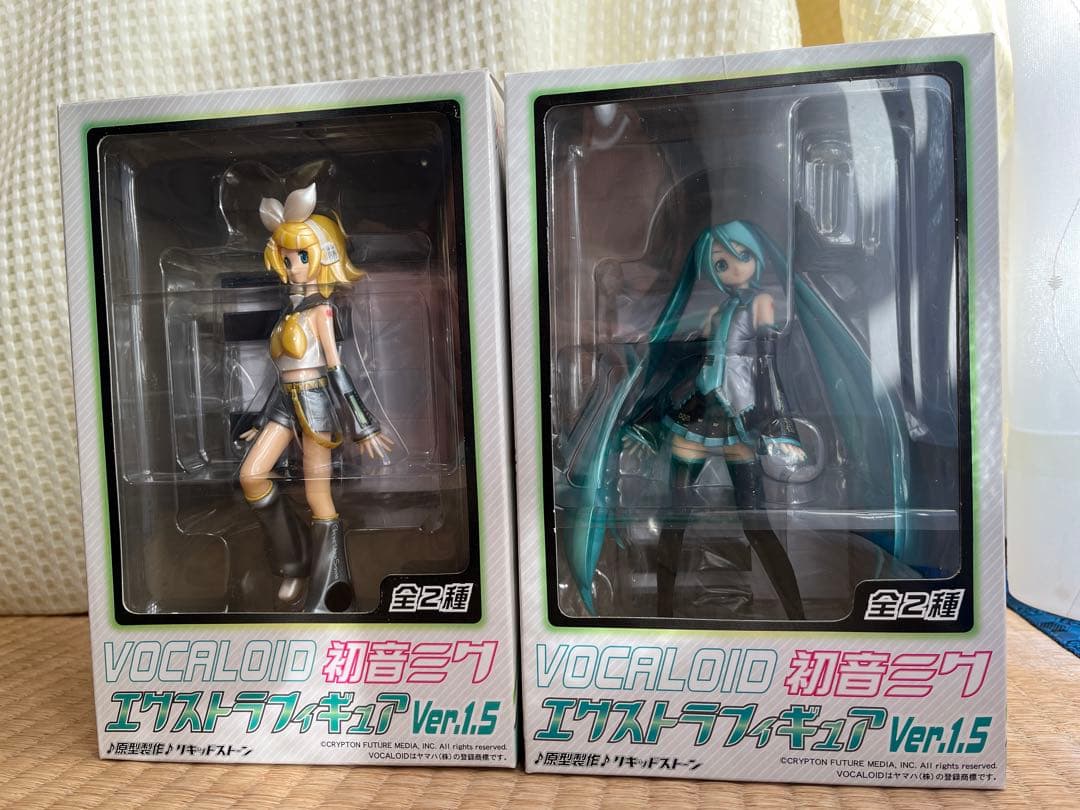 VOCALOID　初音ミク　鏡音りん　エクストラフィギュア Ver.1.5　2種