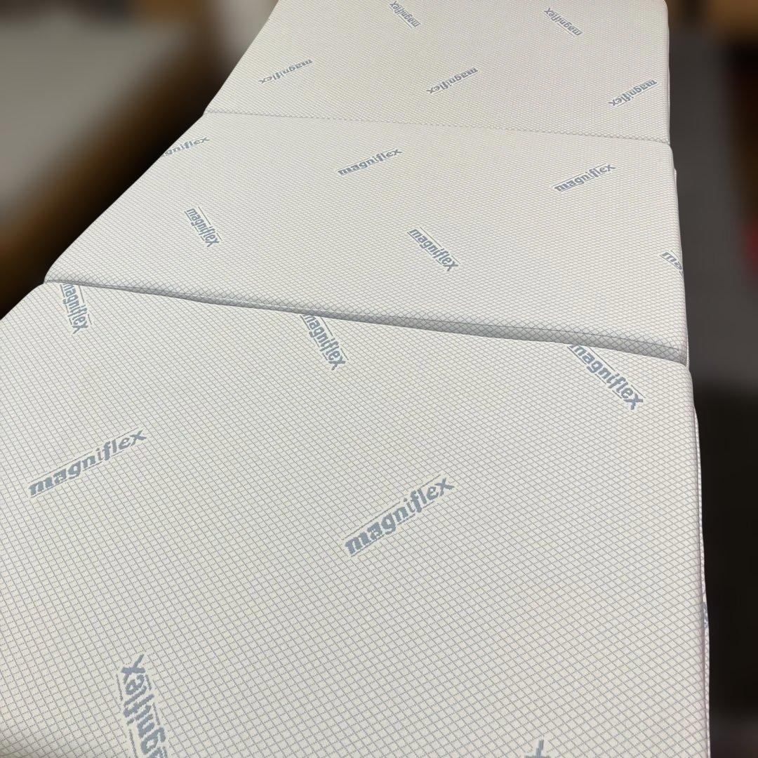 マニフレックス　ＤＤウィング シングル　三つ折りマットレス　イタリア製