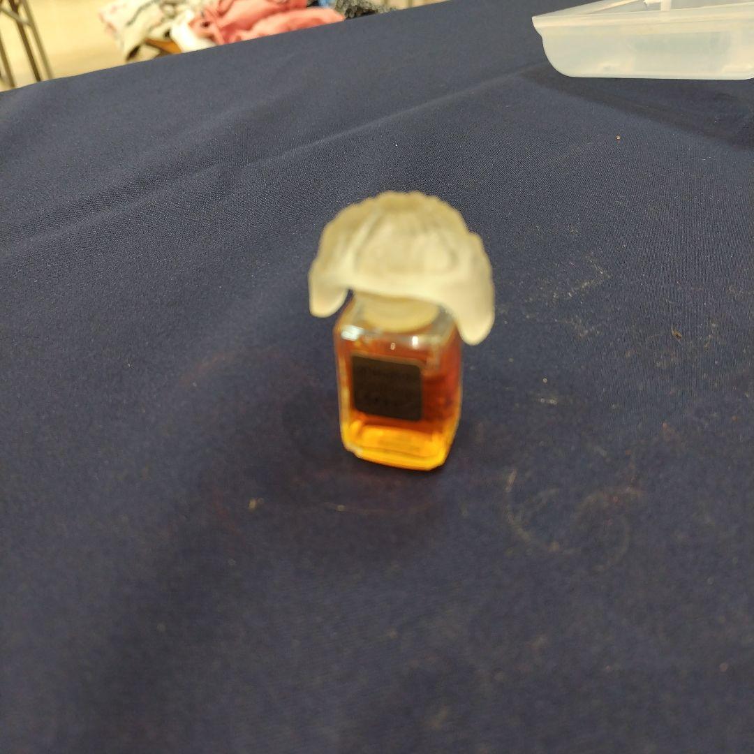 Coty Complice 女性用香水 フラワーキャップ