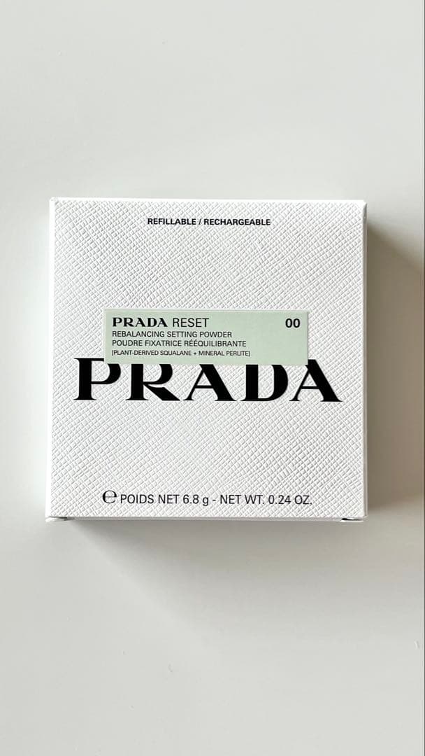 新品未使用】プラダ リセットセッティングパウダー 00 ユニバーサル