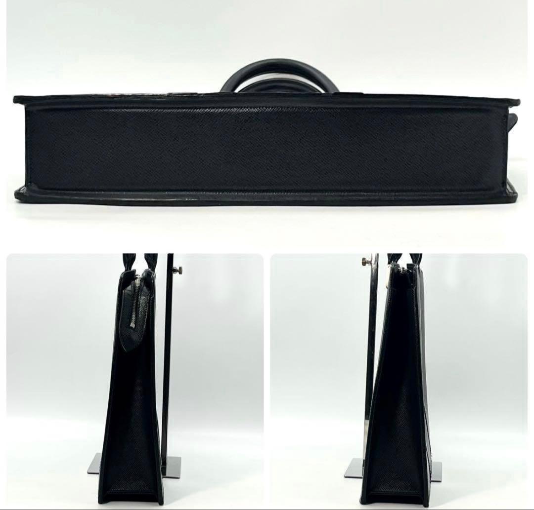 写真ルイヴィトン タイガ ポルトドキュマンロザン ビジネスバッグ