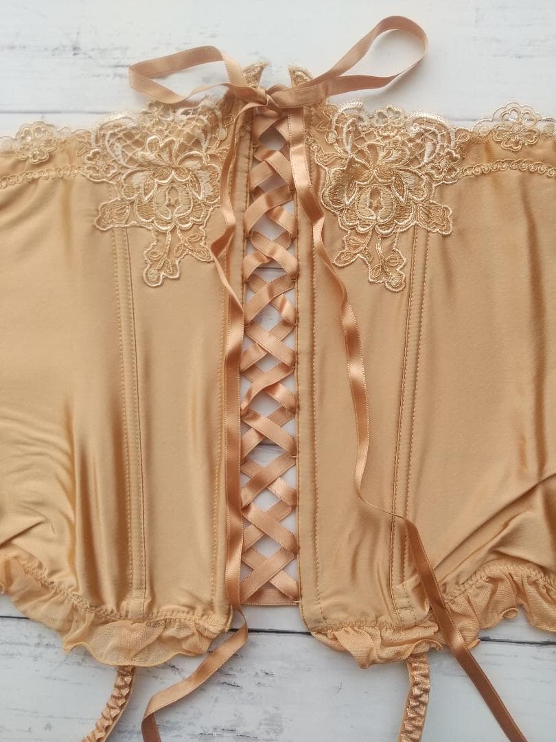 FR2《リズシャルメル》Reve de Luxe　ニッパーガーター