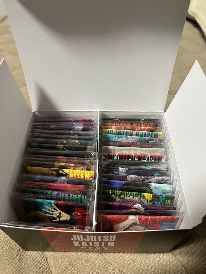 呪術廻戦 定期購読者限定 応募者全員サービス スクエアカバー缶バッジ