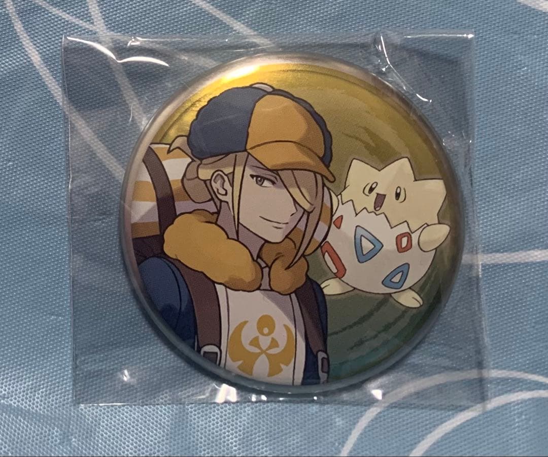 ポケモン 缶バッジ ウォロ&トゲピー ヒスイ - メルカリ