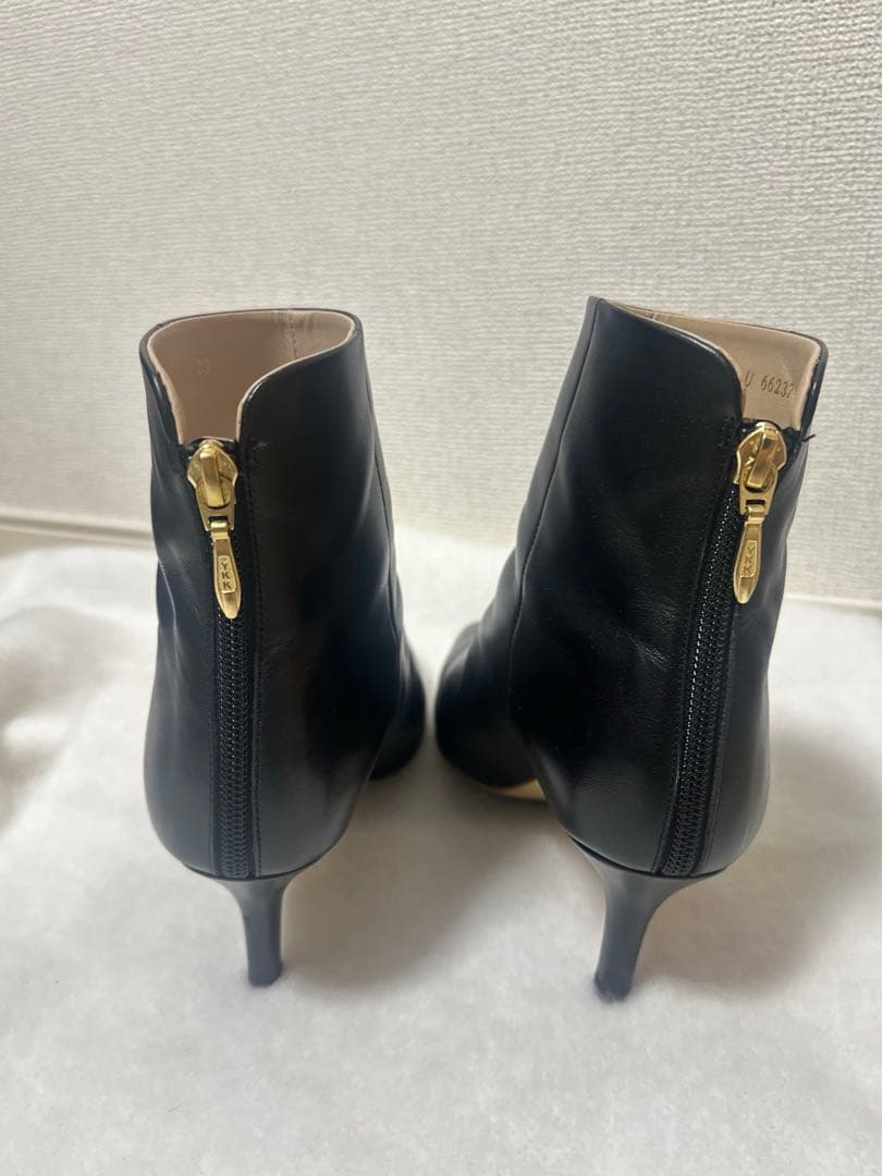 ダイアナ DIANA ショートブーツ ブラック 黒 レザー 革 バックファスナー