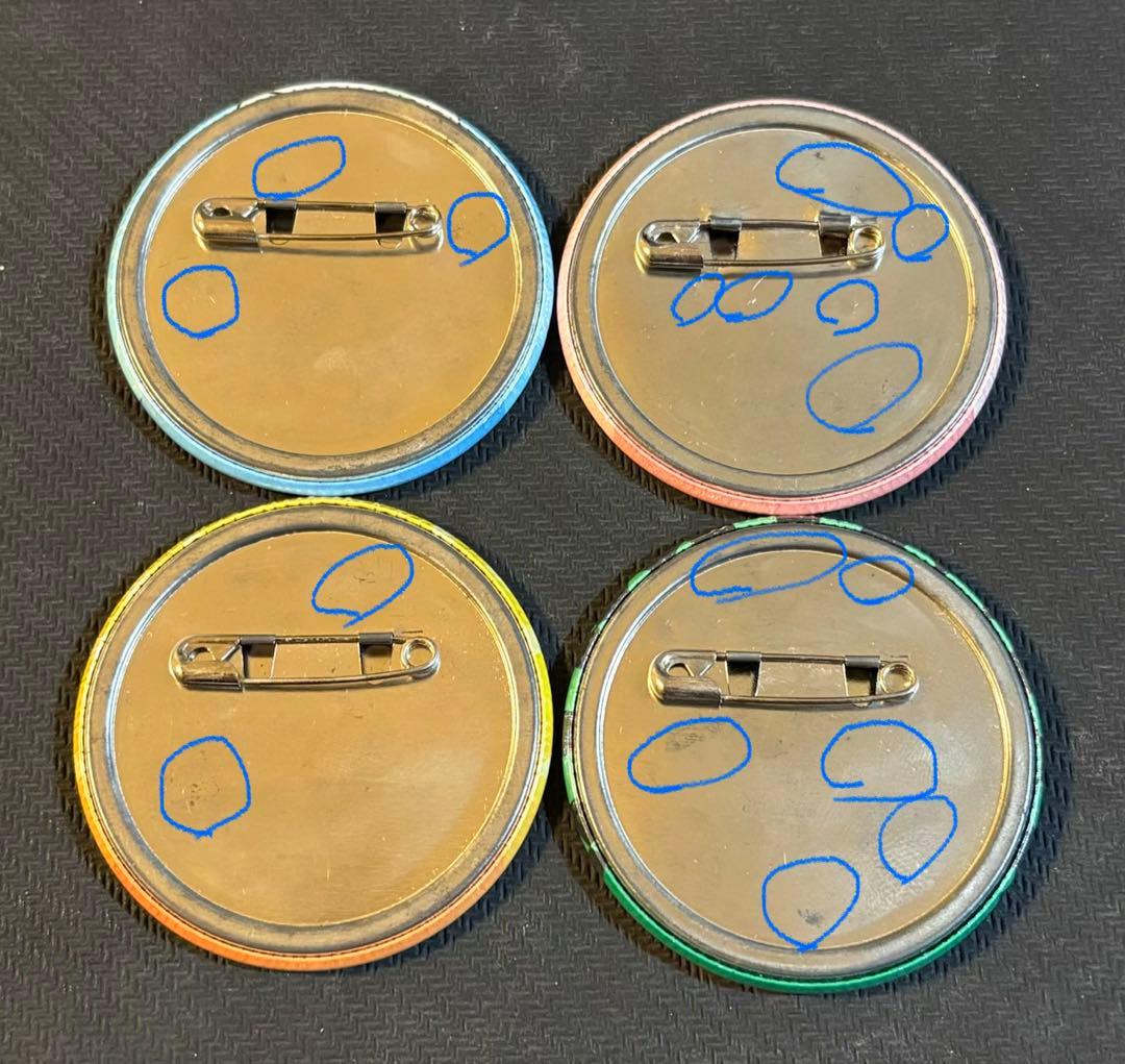 鬼滅の刃 白十字 缶バッジ 4点セット - メルカリ