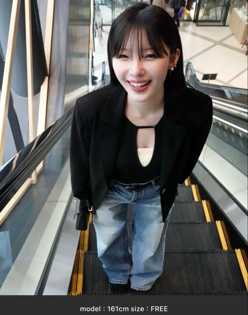 SENEE decollete cut-out bodysuit 完売品 セニー - メルカリ