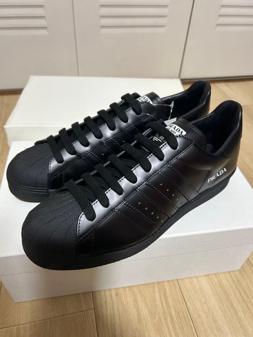 靴 PRADA Superstar