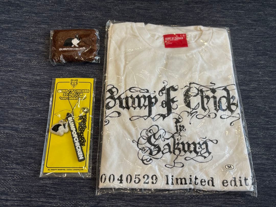 BUMP OF CHICKEN 限定Tシャツ＆ストラップ＆リストバンドセット