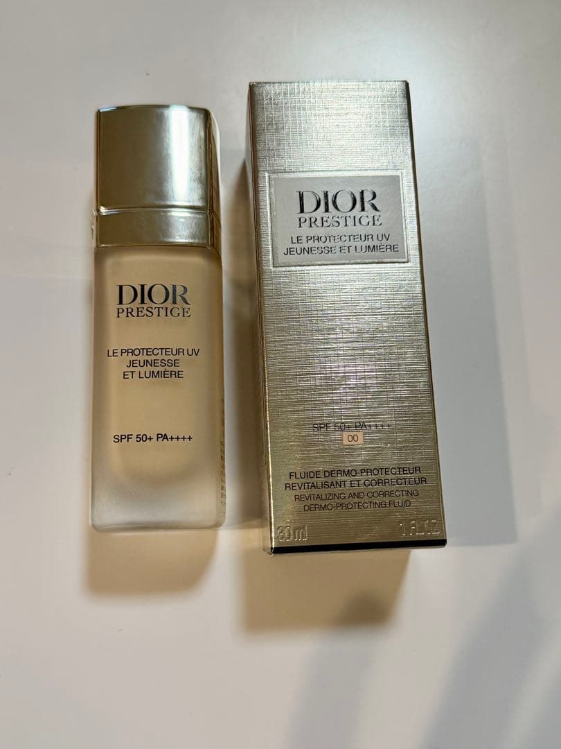 DIOR プレステージ ホワイト ル プロテクター UV ルミエール BB 00