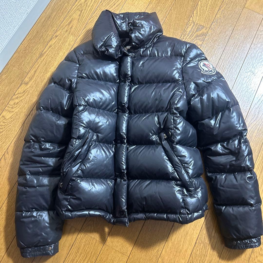 ショート丈 ブラック ダウンジャケット
