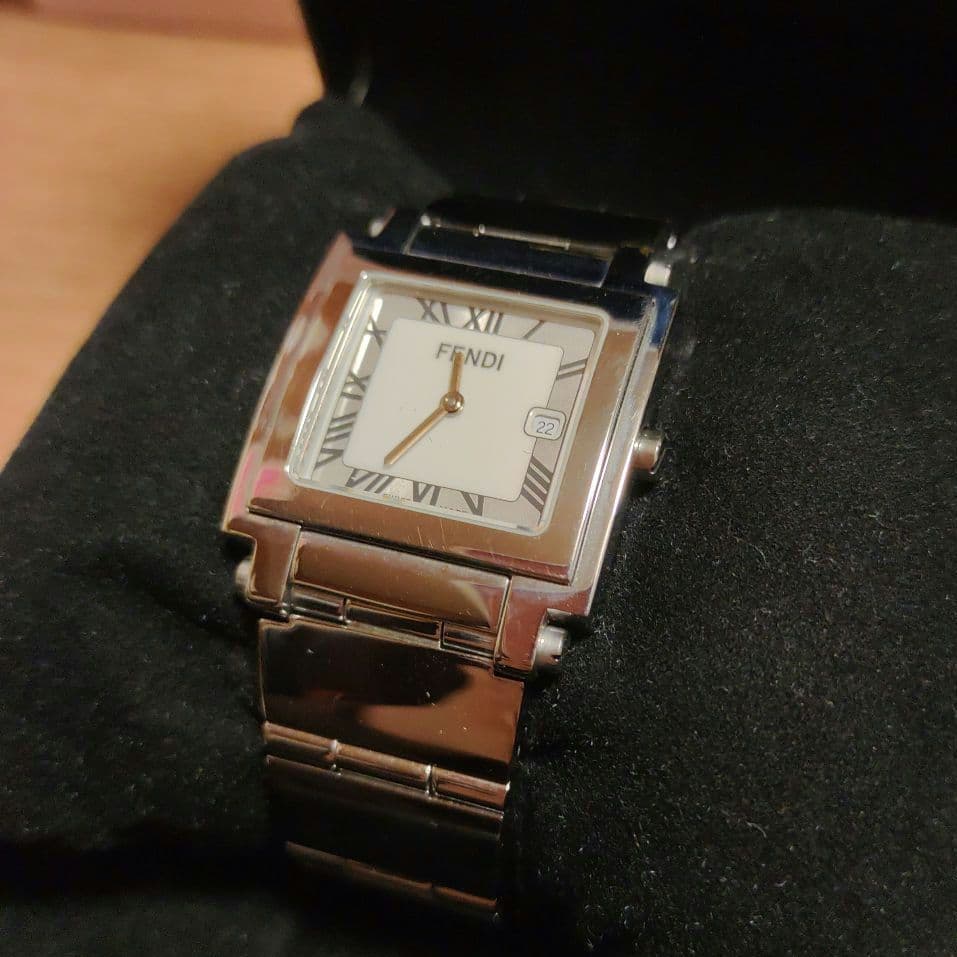 FENDI フェンディ オロロジ6000G メンズ 腕時計 FENDI（フェンディ） 6000G スクエア ブラック文字盤 クオーツ メンズ