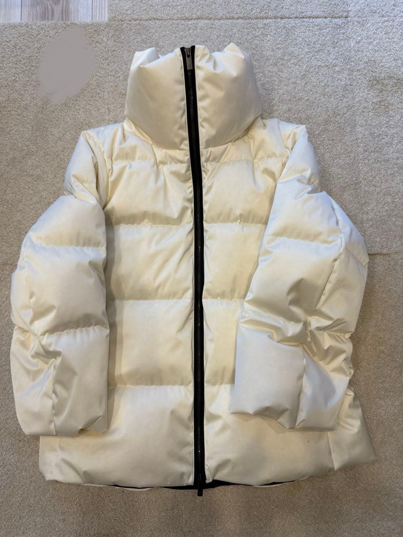 ユニクロ ＋J 新作ダウン Sサイズ