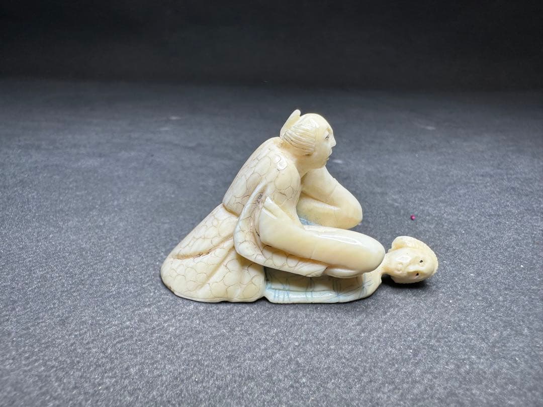 極上　浮世絵春画　根付　印籠　天然素材　アンティーク　骨董　飾り物　古美術品
