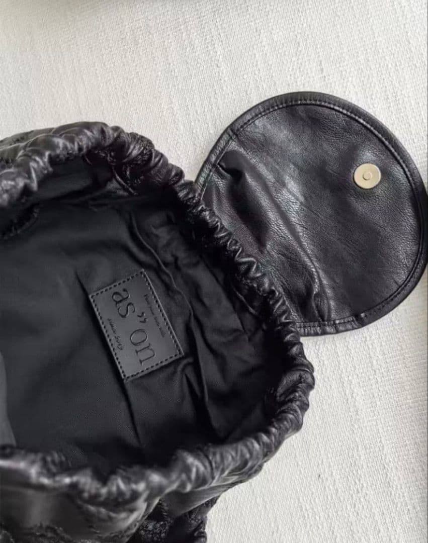 ason BENETTON BACKPACK リュック ブラック 新品 - メルカリ