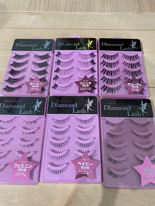 即購入歓迎　つけまつげ　ダイヤモンドラッシュ　　本日出品終了しますー