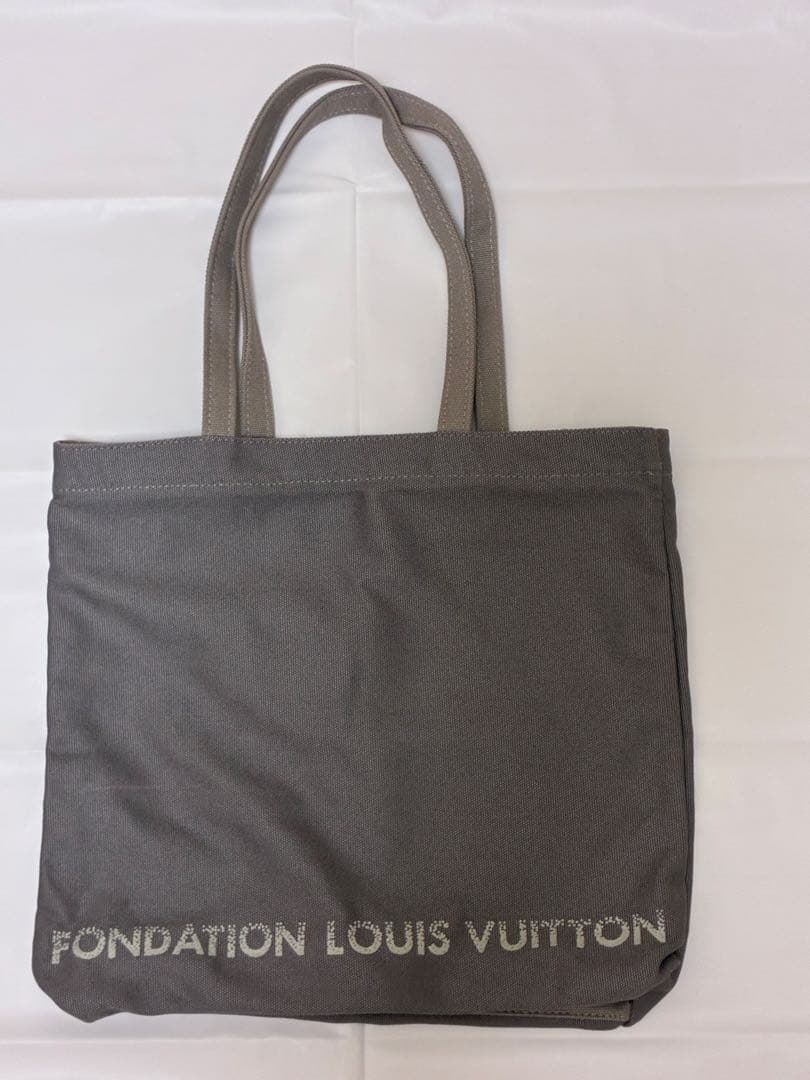 【新品・未使用】ルイ・ヴィトン　美術館　限定　トートバッグ　　グレー色
