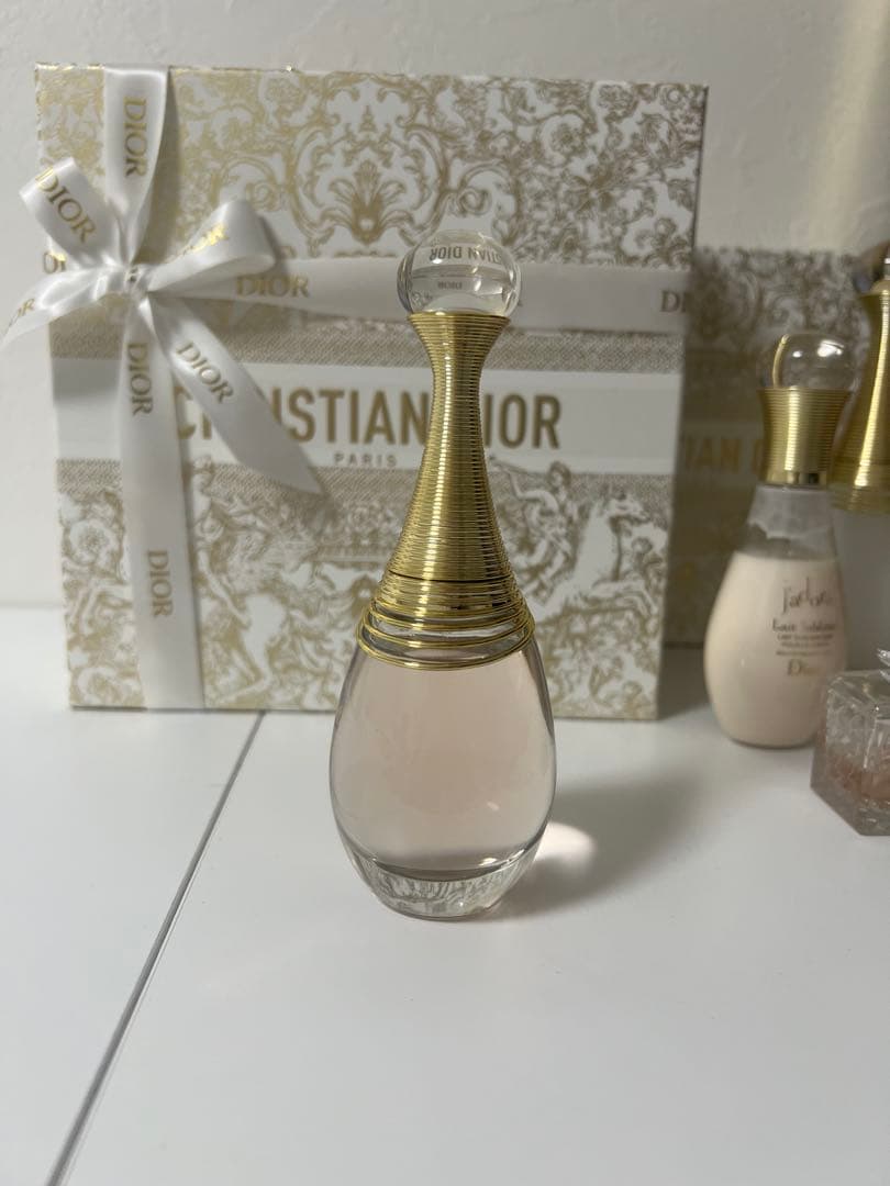 Dior J'adore 香水　ジャドールピンク　ディオール香水