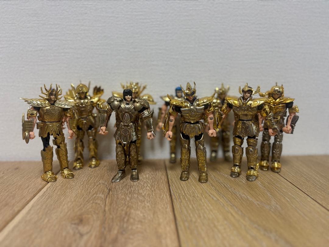聖闘士星矢　黄金聖衣 9体　ジャンク BANDAI 当時物