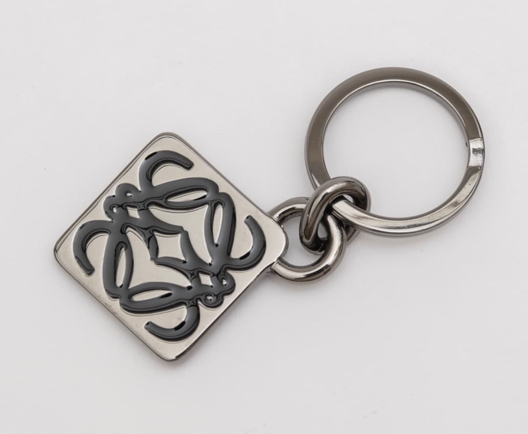 ロエベ LOEWE ロゴ アナグラム キーホルダー キーリング チャーム