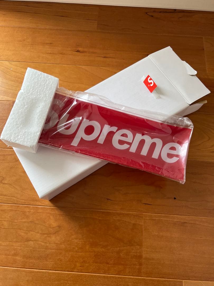 2013年ss 新品　Supreme シュプリーム　ガラストレイ　正規品